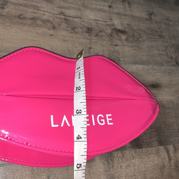 NWOT LANEIGE BARBIE PINK WRISTLET - Picture 9 of 9